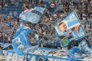 世界杯预选赛-记者：城市集团高层现场观看深圳新鹏城 专业球场氛围让他们满意