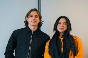 世预赛亚洲区赛程-利物浦看到了吗阿森纳官方晒歌手Dua Lipa与卡拉菲奥里合影